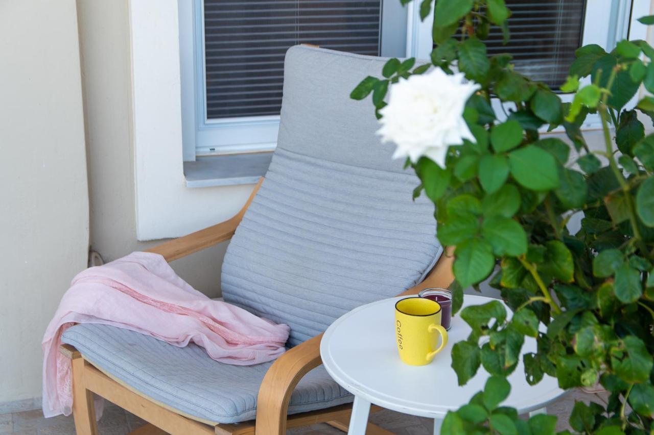 Yelayellow House Near To Airport, Rafina Port And Metropolitan Expo Artemi Extérieur photo